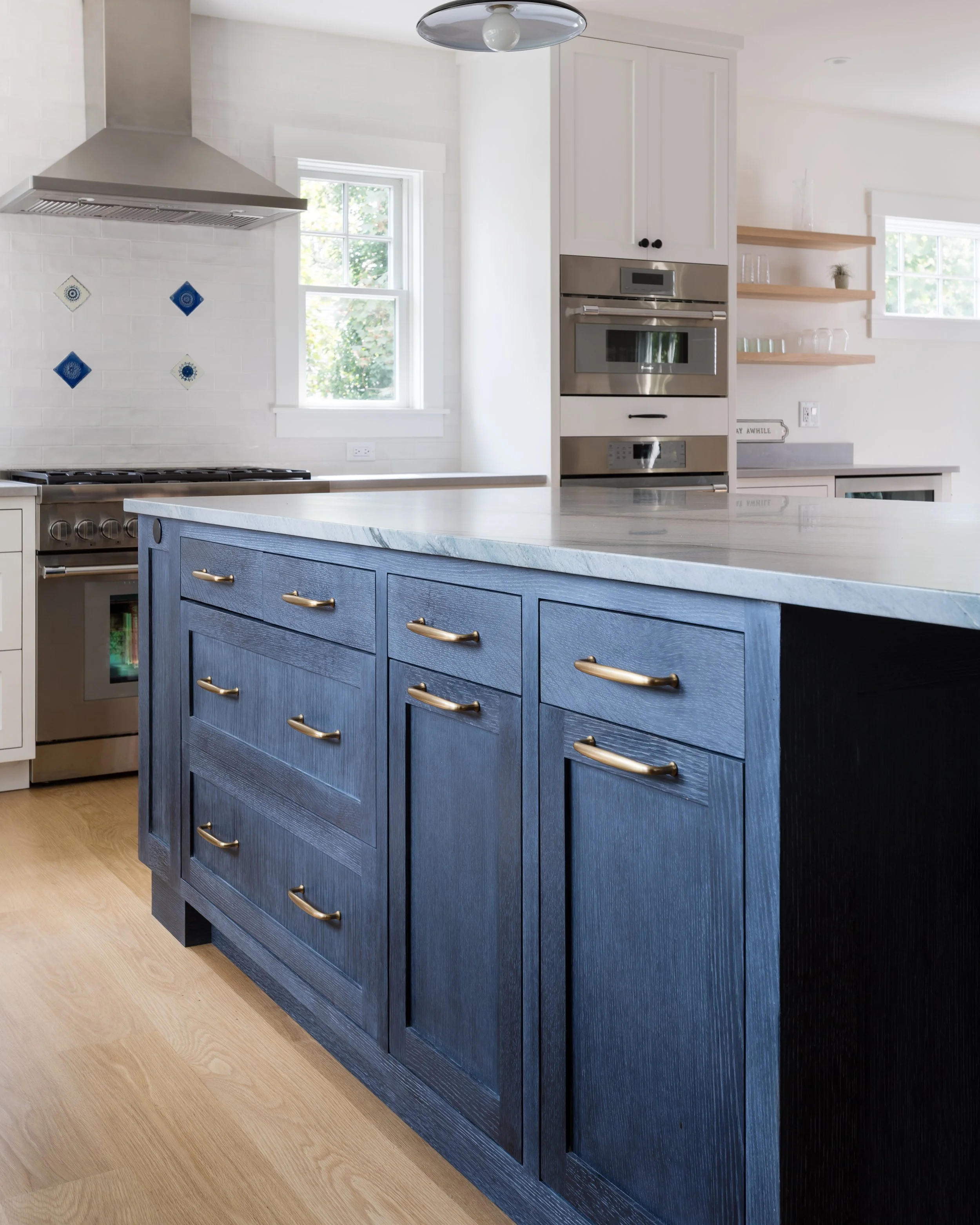 2024_Croke_Orleans_26_IN_kitchen cabinet detail_Metropolitan.jpg