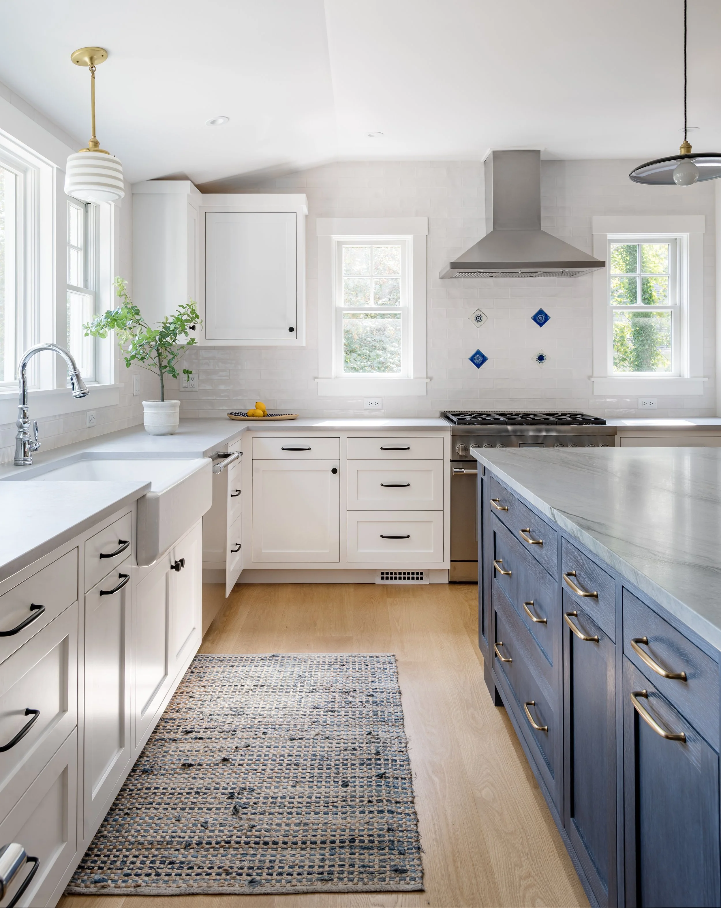 2024_Croke_Orleans_21_IN_kitchen_Metropolitan.jpg