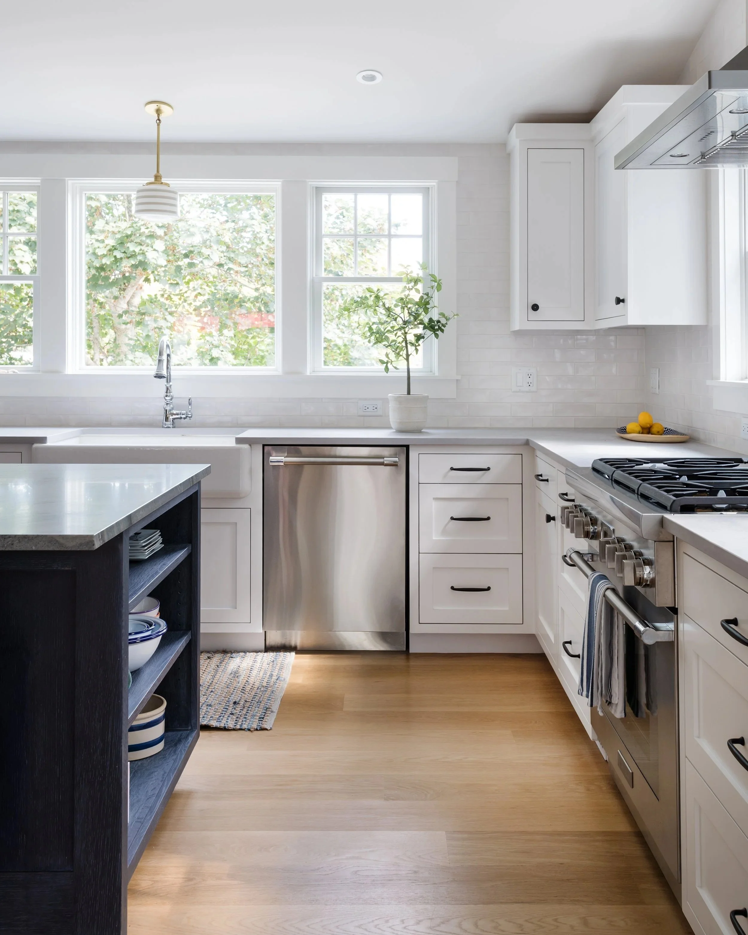 2024_Croke_Orleans_27_IN_kitchen_Metropolitan+%281%29.jpg