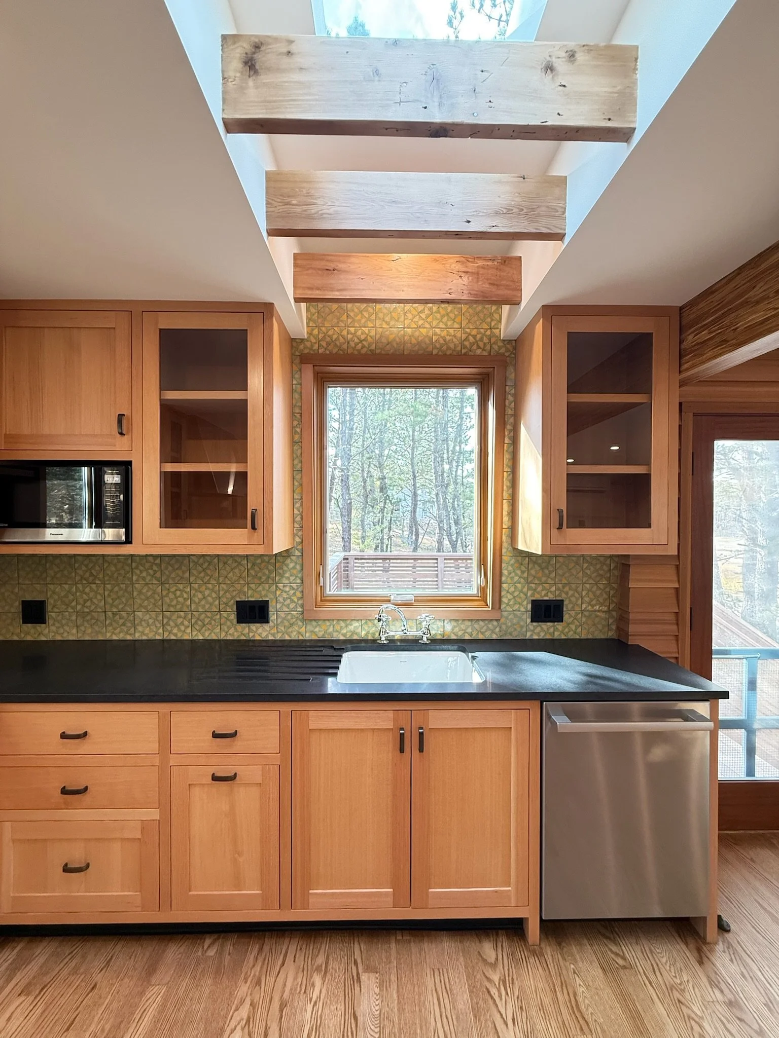 2025_Roland_Goldberg_Wellfleet_34_IN_kitchen sink_Sweeney.JPG