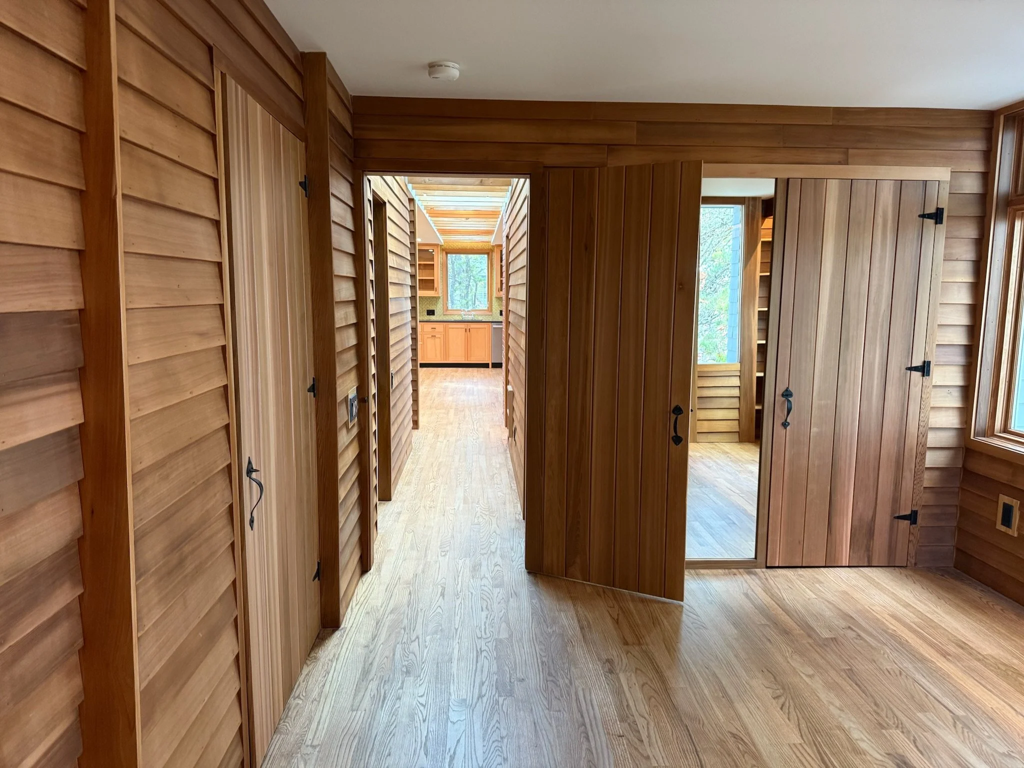 2025_Roland_Goldberg_Wellfleet_61_IN_hallway_Sweeney.JPG
