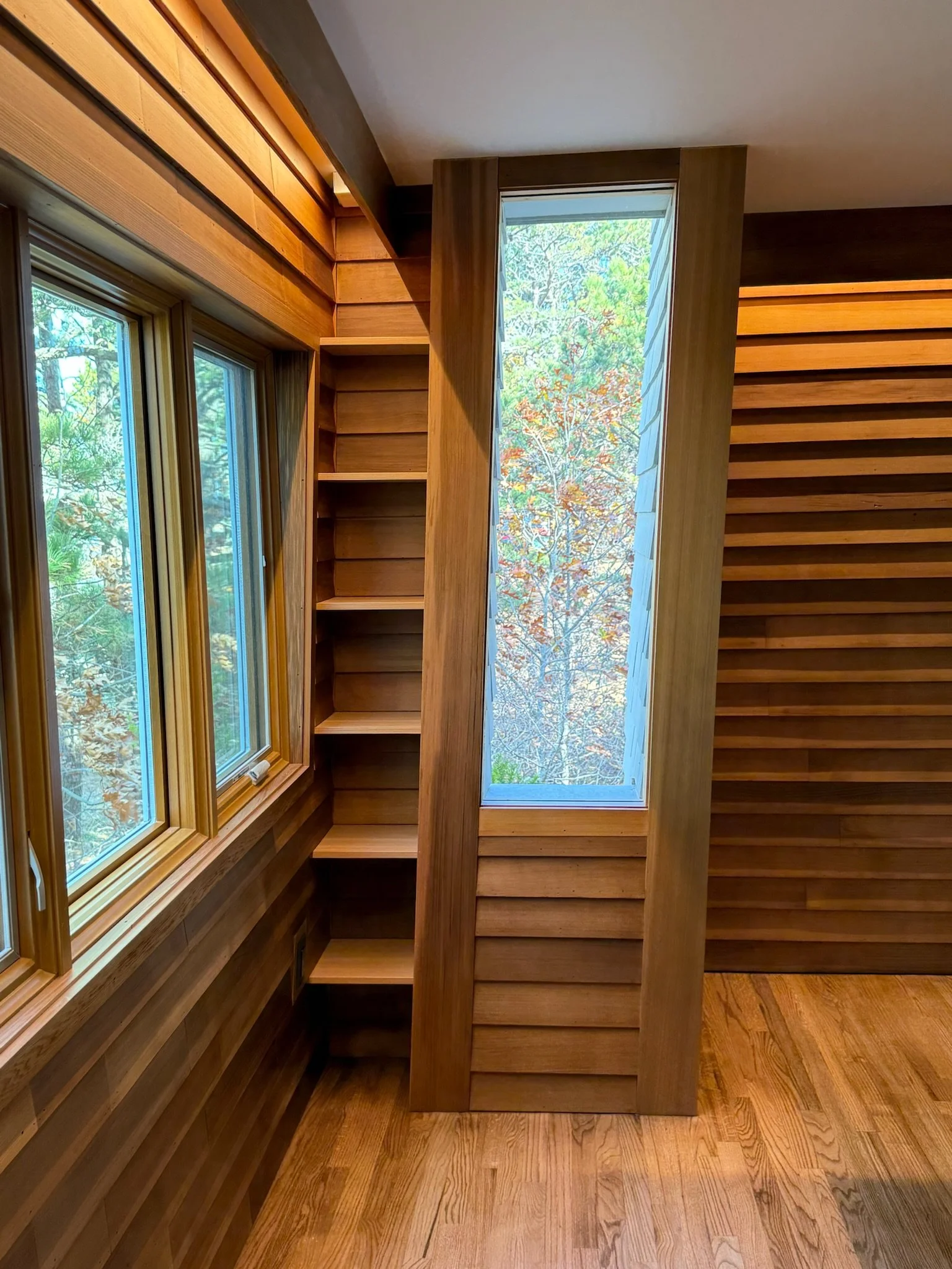 2025_Roland_Goldberg_Wellfleet_66_IN_window shelf_Sweeney.JPG