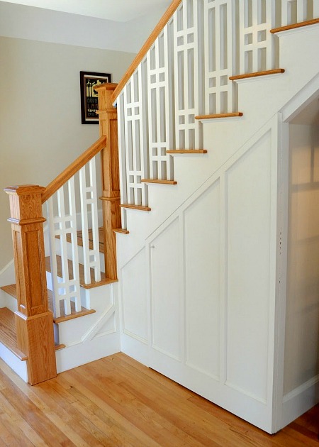 Craftsman-Bungalow-Staircase.jpg
