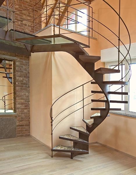 steel-spiral-staircase-photo.jpg