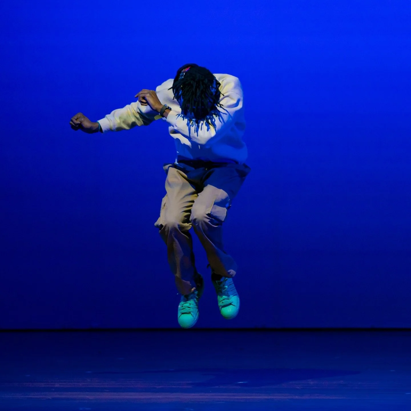 Get ready for an electrifying night as @makaveli_qu joins Harlem Lite Feet pioneer Chrybaby Cozie in a must-see performance at Works &amp; Process at the Guggenheim on January 10! 

&bull;&bull;&bull;
For the second night of @worksandprocess&rsquo;s 