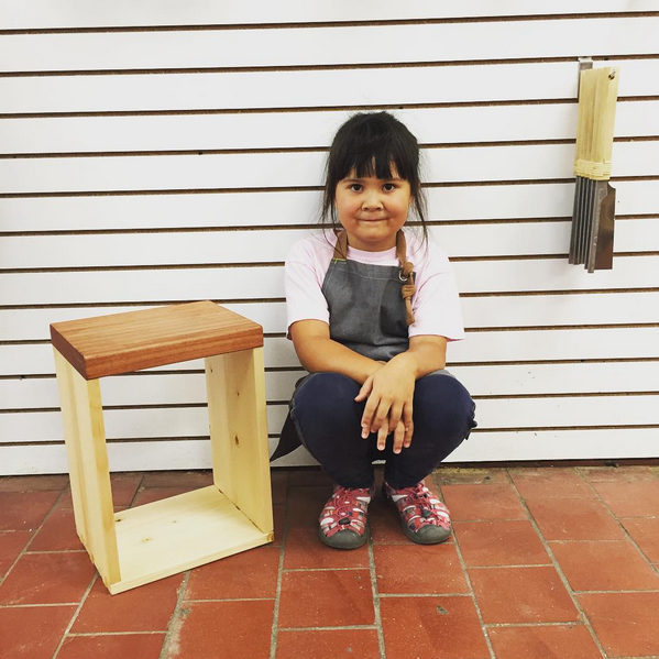 box stool2.png