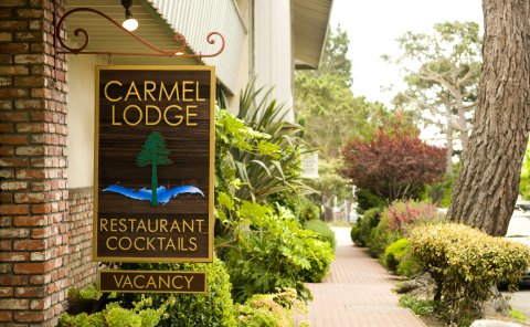 Carmel Lodge San Carlos & 5th (831) 624-1255 • website Carmel Lodge is located in the heart of downtown Carmel on the corner of San Carlos & 5th Ave. This ideal location is just steps from everything that this lovely village has to offer 