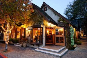 GRASING'S MISSION & 6TH (831) 624-7431 • WEBSITE Chef Kurt Grasing has developed a menu that reflects stylist simplicity by using ultra fresh ingredients gleaned from California's Carmel Coast and Central Valley. 
