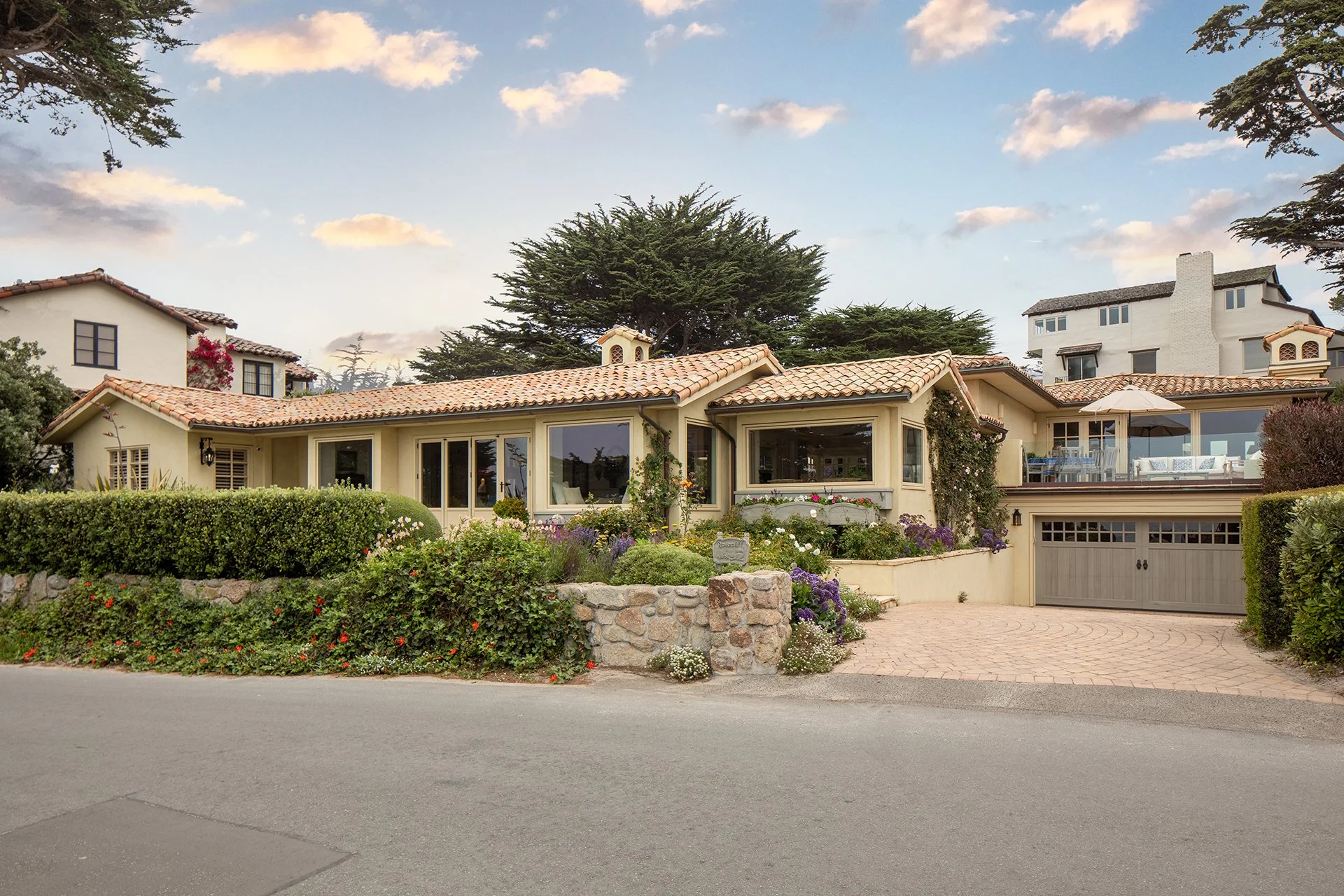 41 ScenicSE8thfront_edit.jpg