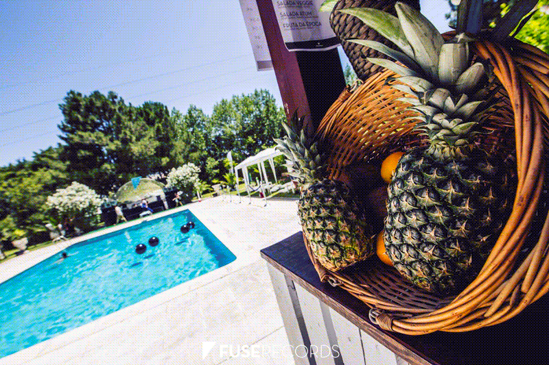 gif-pool-party-2017 (1).gif