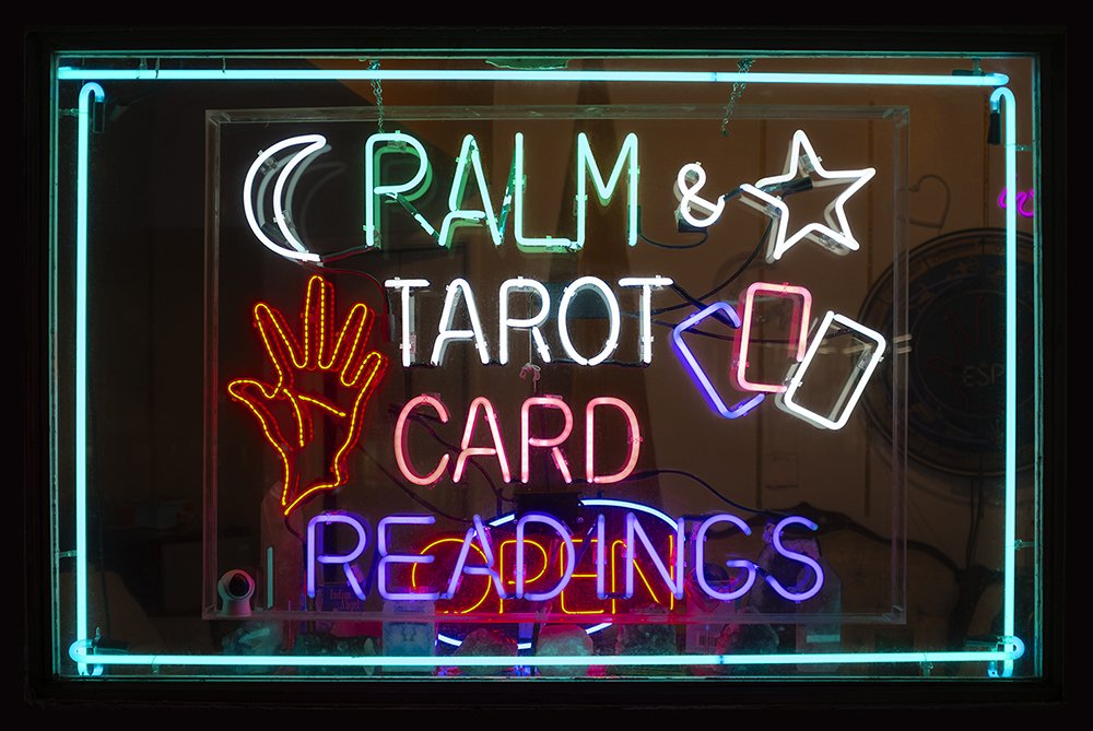 'Palm & Tarot Card Readings, La Cienega Blvd.'