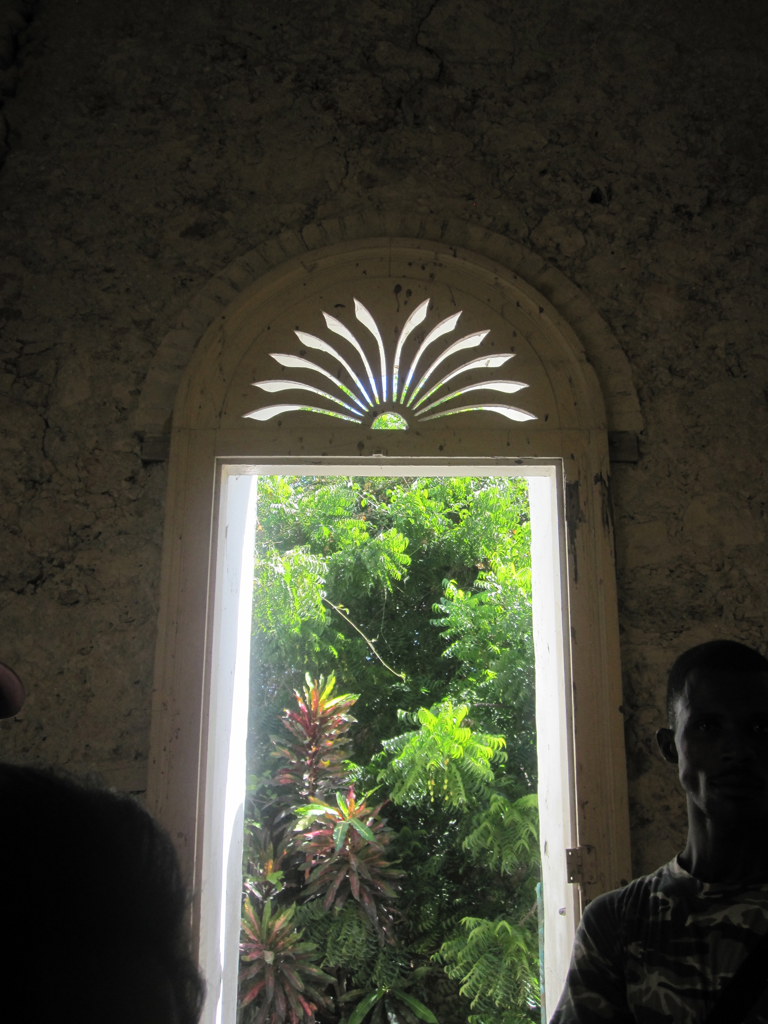 Le Manoir Alexandra Window.jpg