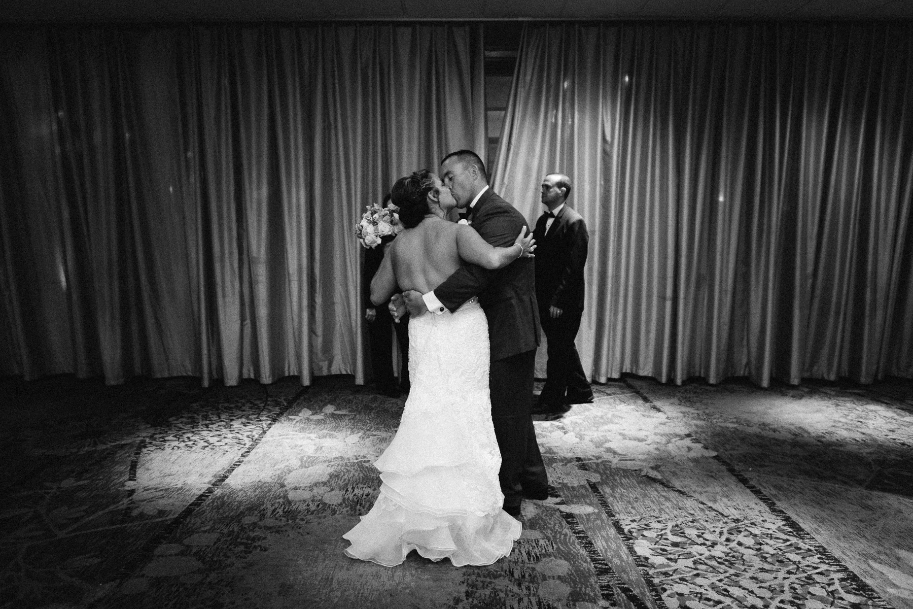 springfield-country-club-wedding-photo-48.jpg
