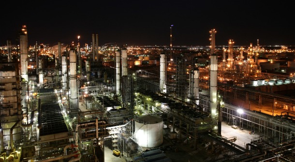 large_article_im2230_texas_city_refinery_at_night_2000x1333.jpg