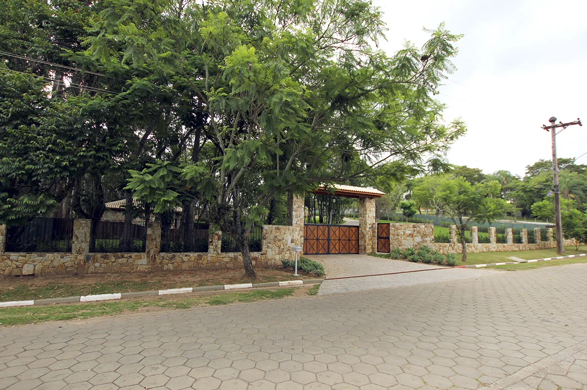 Itu001.jpg