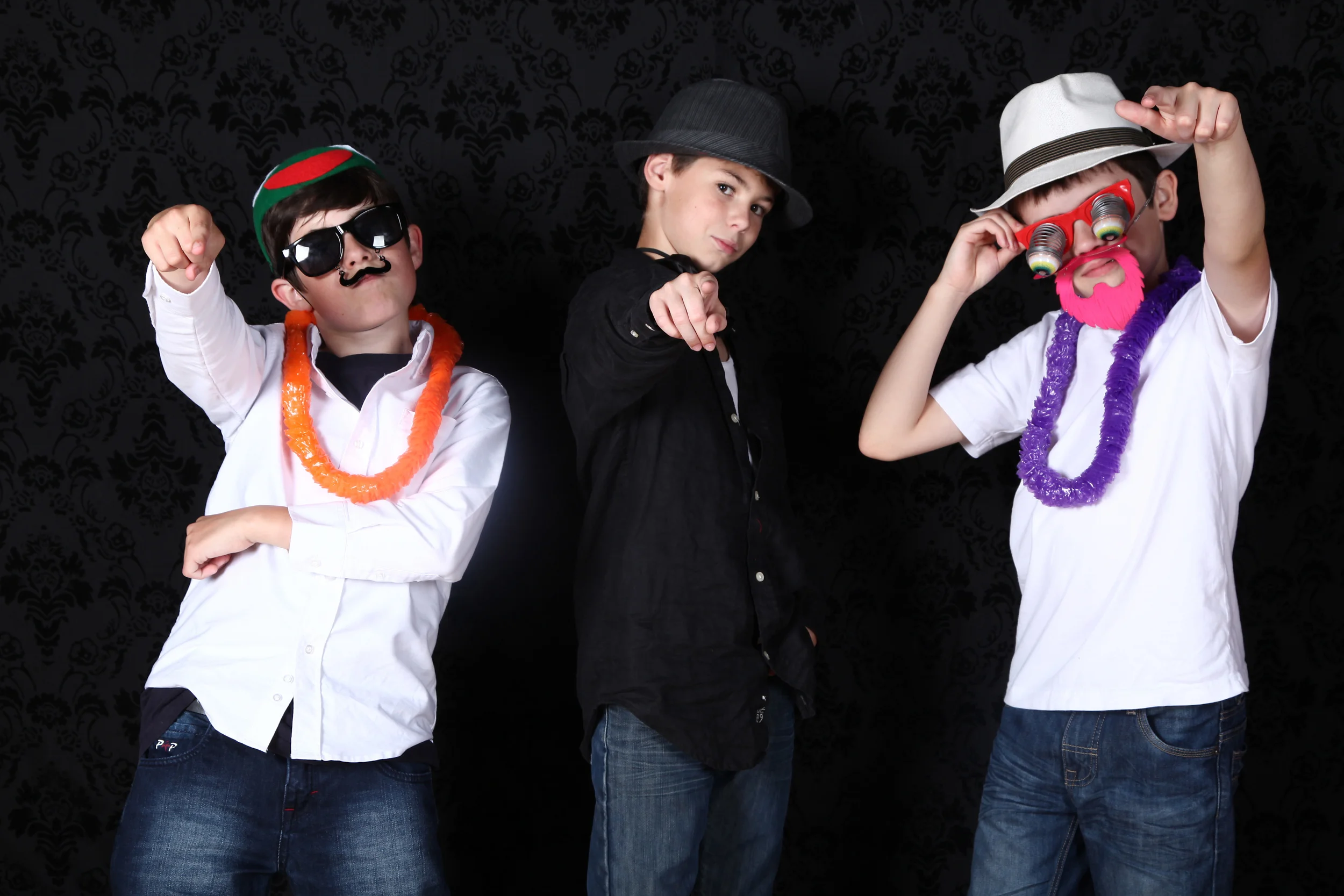 124-(t&b-photobooth).jpg