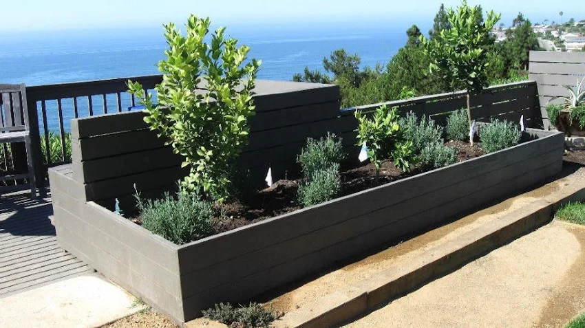 malibu planter box.jpeg