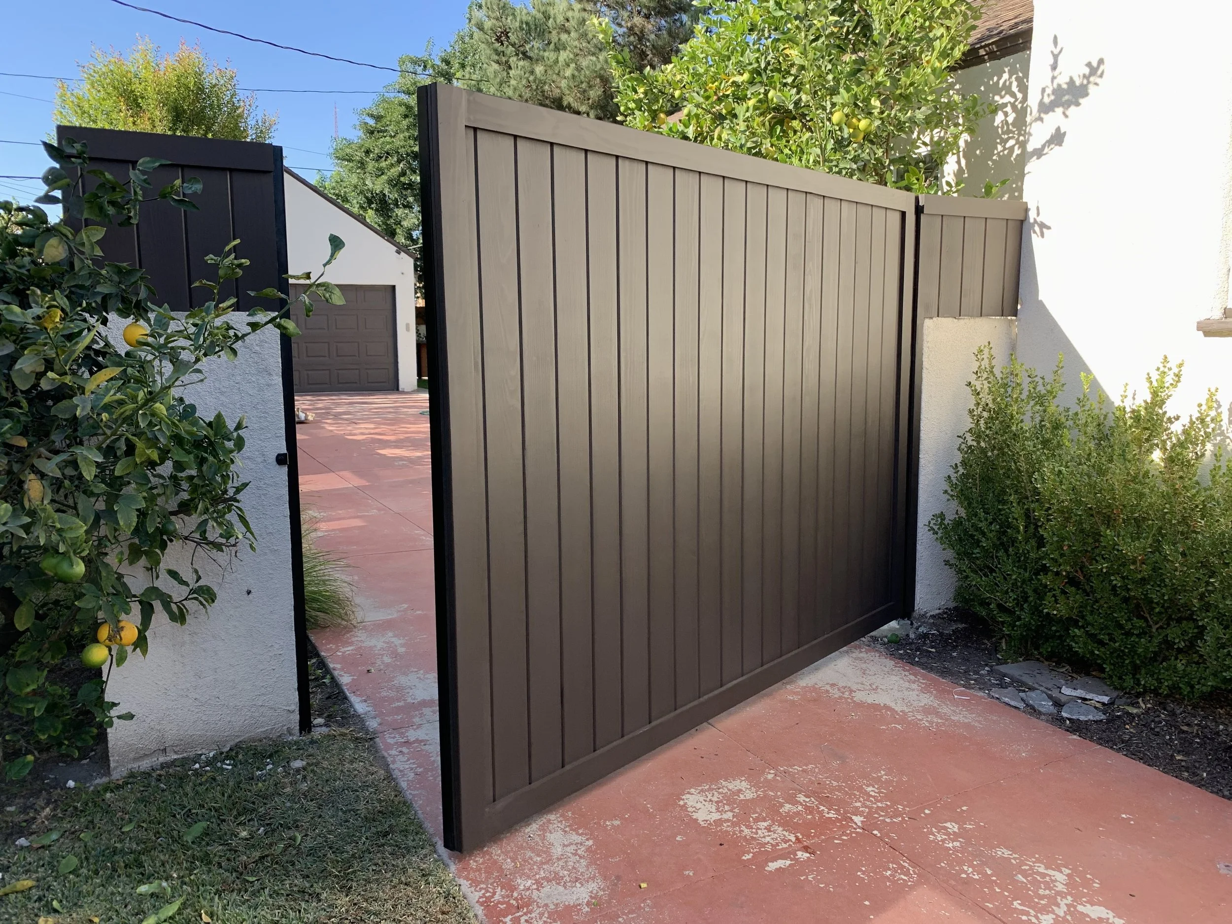 How Much Does a Custom Driveway Gate Cost in Los Angeles?