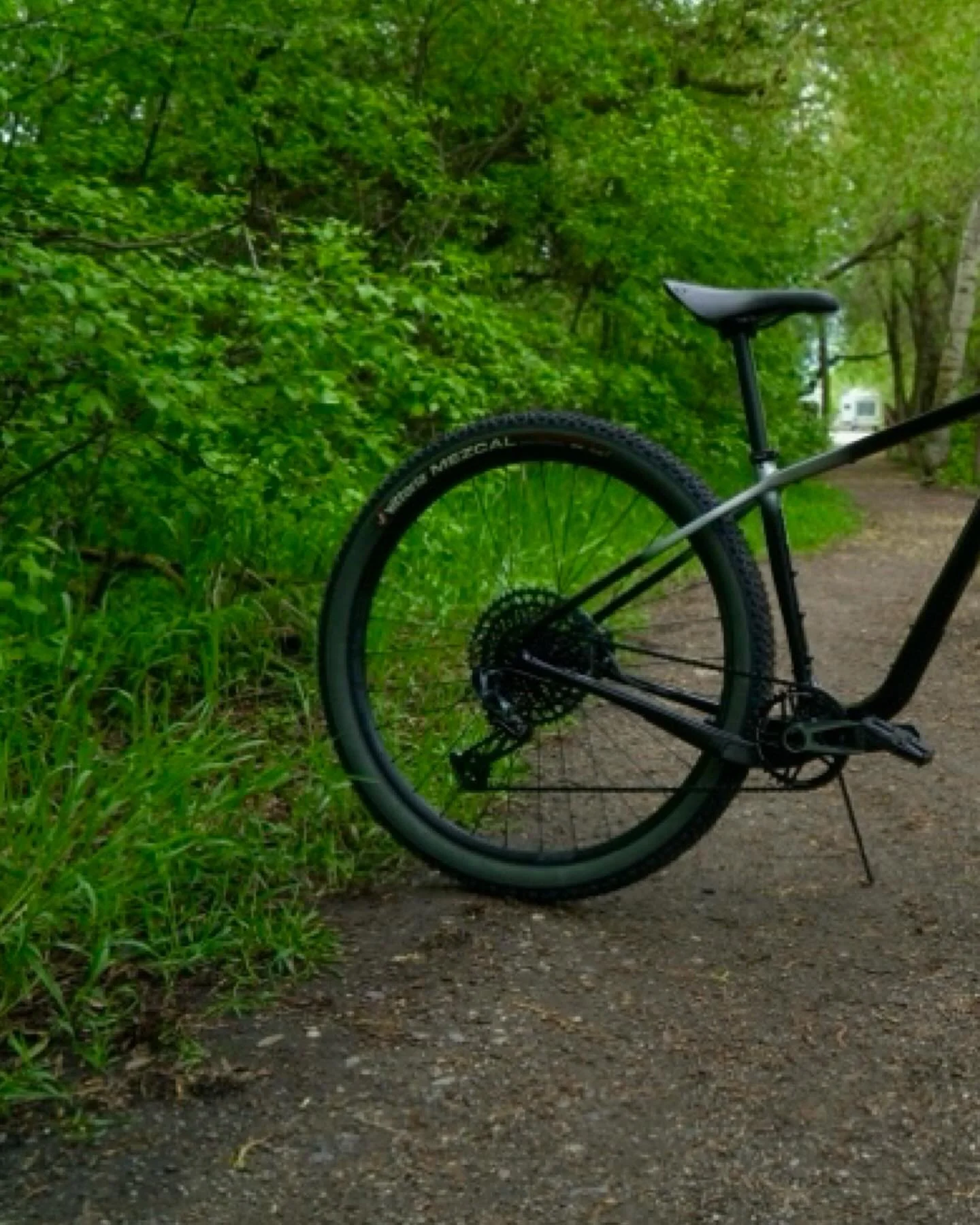 Can stop won't stop. 🫡
.
@salsacycles Cutthroat custom build rolling out. This build uses the tried and true @sramroad 🤝 @srammtb shifter/derailer combo we've really come to love. ✌🏼