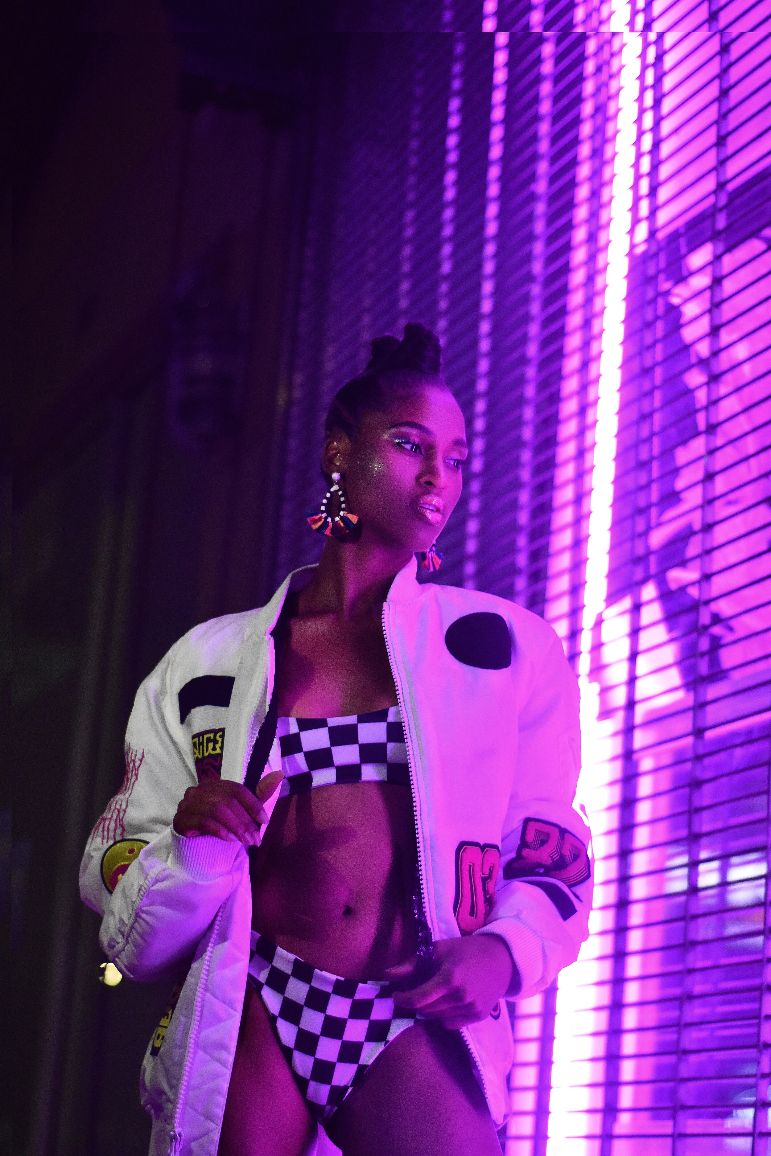 Neon 5.jpg