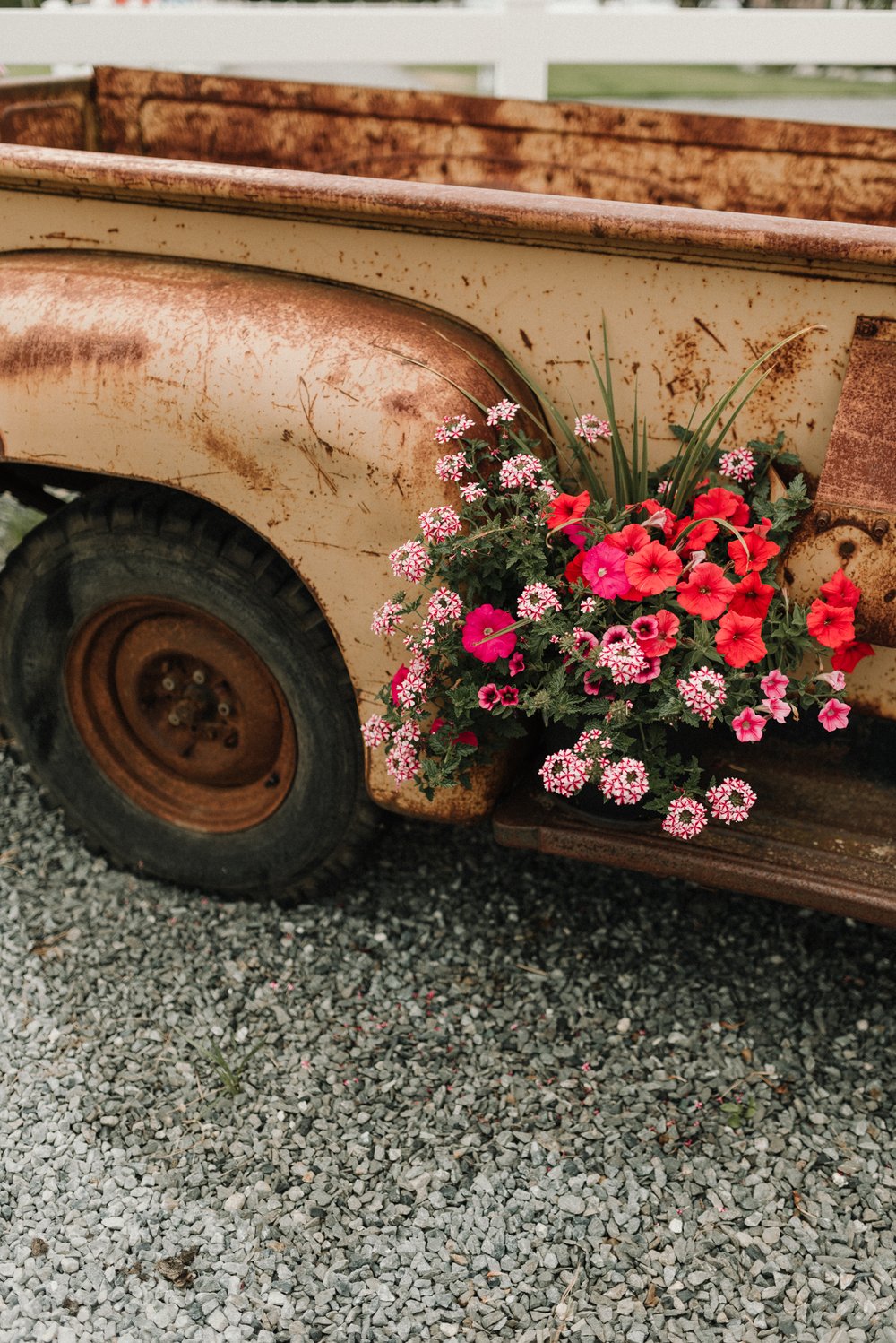 rustic-elegant-barn-wedding-thekoebels-12.jpg