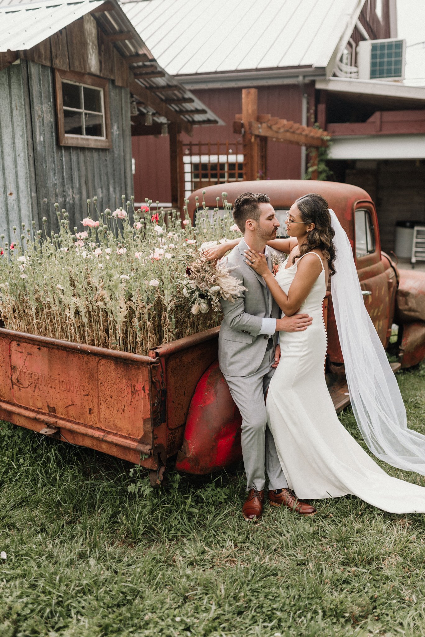 rustic-elegant-barn-wedding-thekoebels-82.jpg