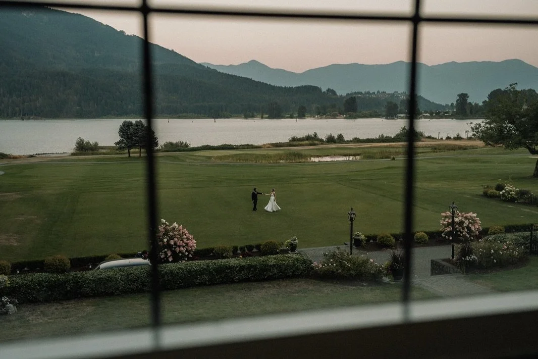 A+R
08.07.26

When friends choose you and trust you to photograph the biggest day of their life 🥹🫶🏼 We&rsquo;ll be over here sharing this day for a long time to come, Ash + Rav you two are the best ✨ 

The Team:
Photographers: @thekoebels 
Venue: 
