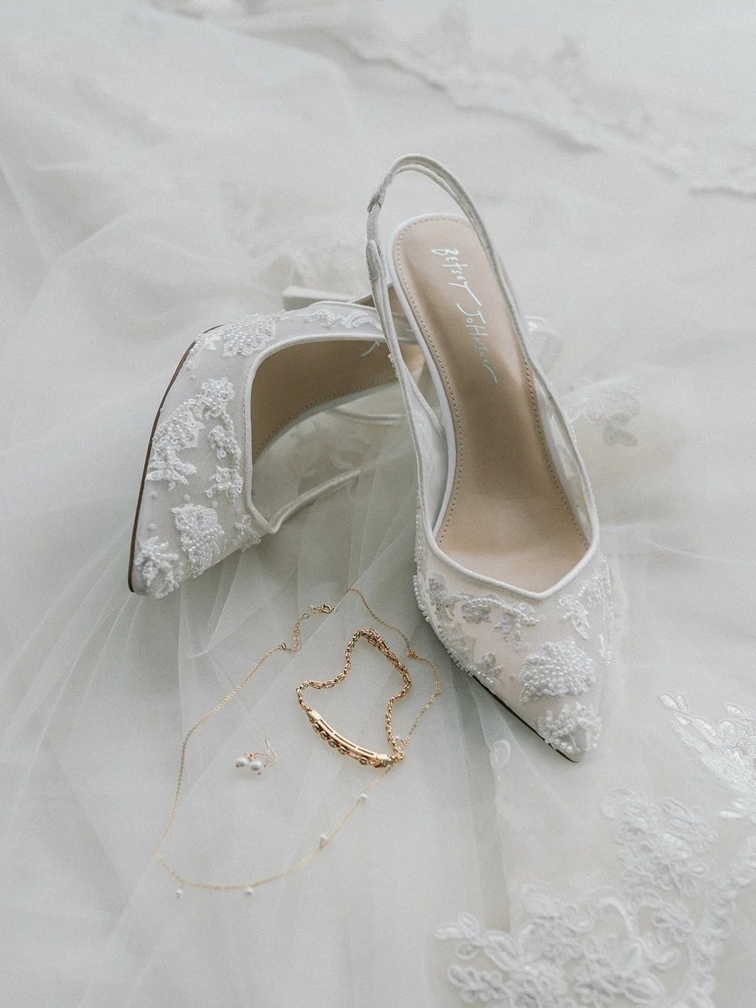 The anticipation of getting ready for the best day ever ✨