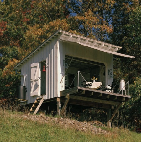 art-disaster:

GARAGE CABIN
I think we could live like this. Why bother filling rooms and closets when most of what you need is just space to breathe in the landscape… whatever that is, urban or remote.