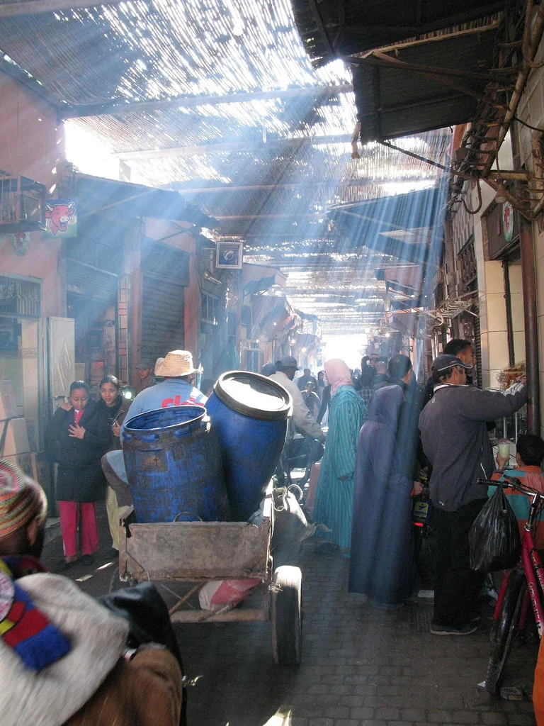 fuckyeahmiddleeast:

A souk in Morocco.