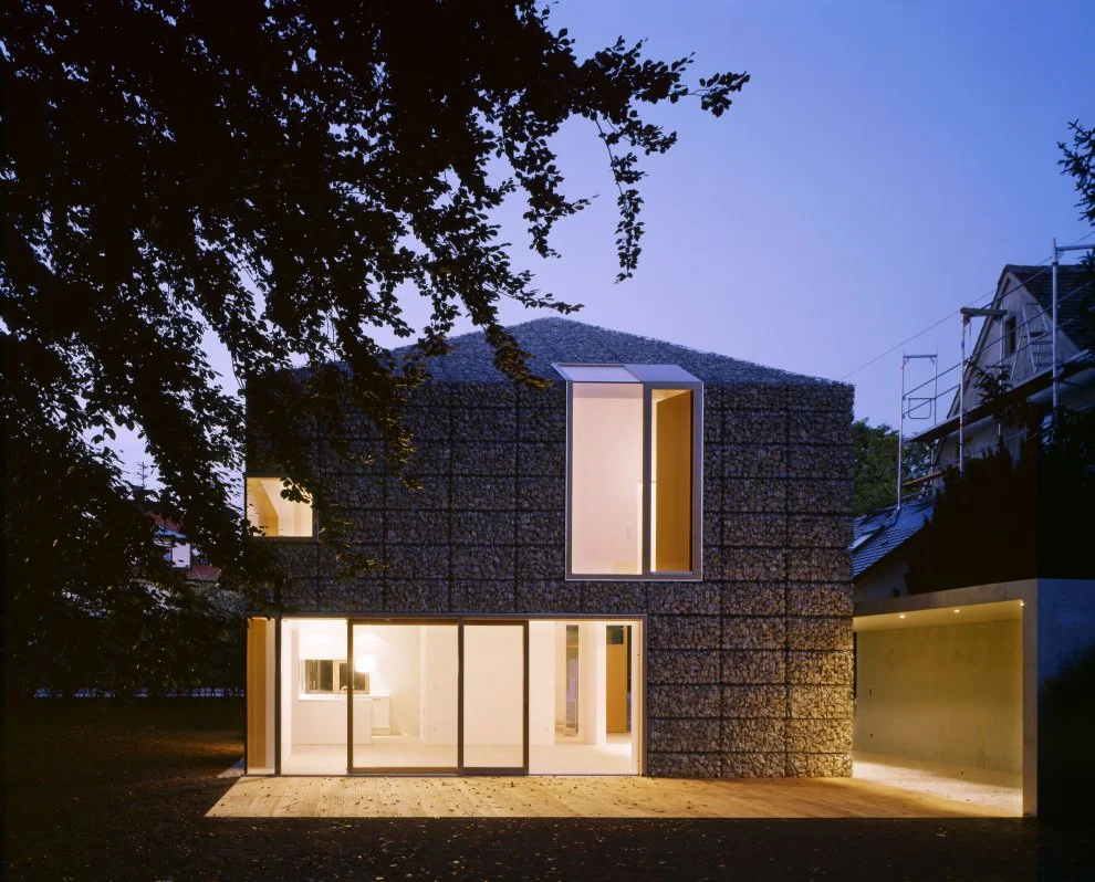 gabions?!
annaovchinnikova:

Titus Bernhard - 9x9 house, Stadtbergen 2003. More on Architizer.