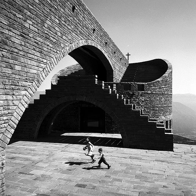 subtilitas:

One of Mario Botta’s greatest buildings, Santa Maria degli Angeli on Monte Tamaro, 1996. Via nksyoon.