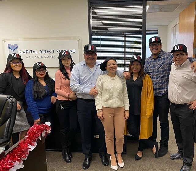 Our very own @fwilliamsca went to Grant Cardone&rsquo;s 10x GrowthCon and bought the team a souvenir hats for the team. Thank you for thinking of us while you were at your conference! 🙌