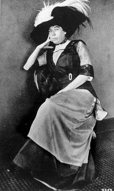 Molly Brown full length picture.jpg