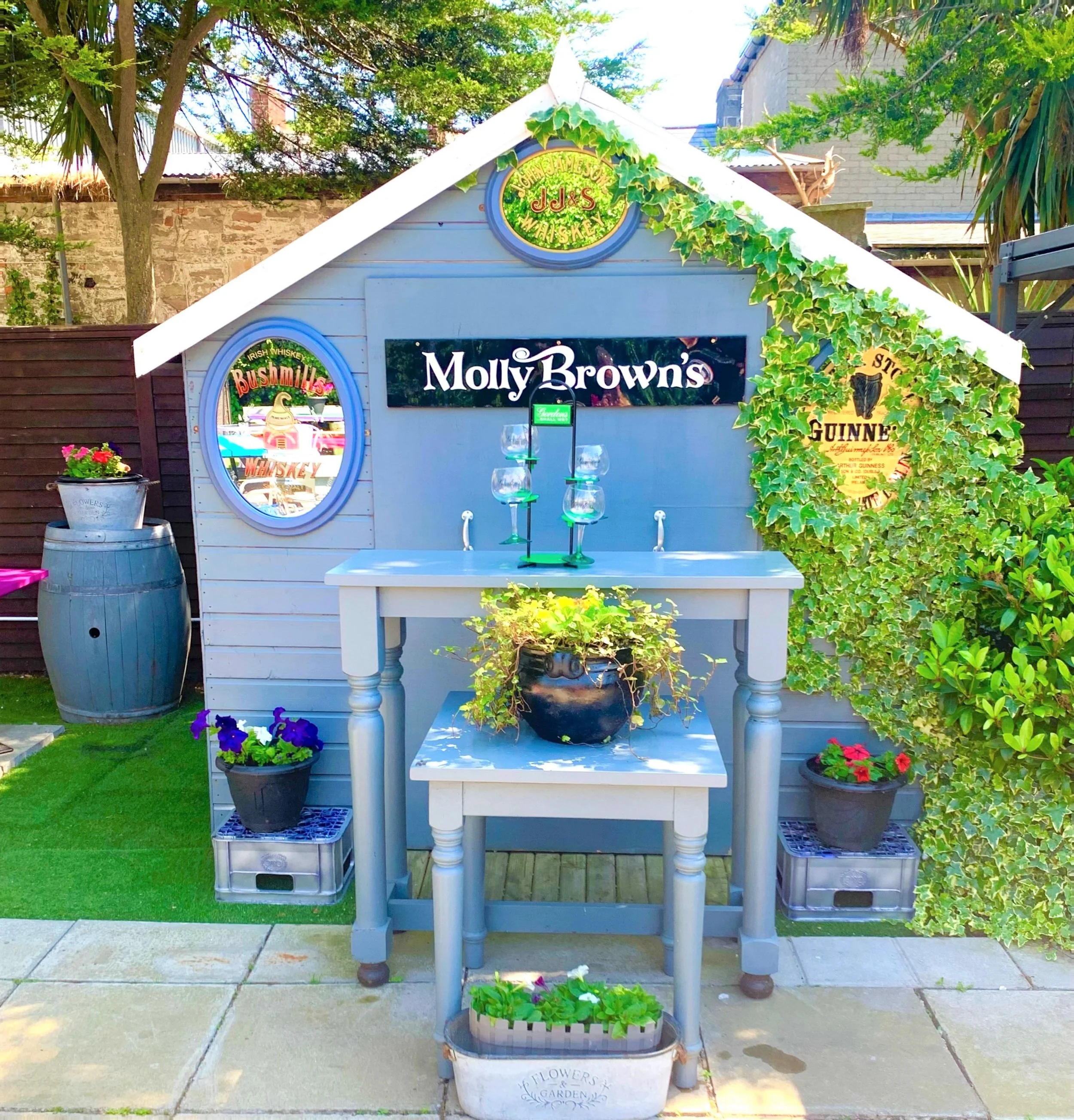 Molly Browns Terrace Bar.jpg