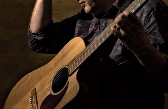 solo-singer-guitarist-auckland-1-1170x600.jpg