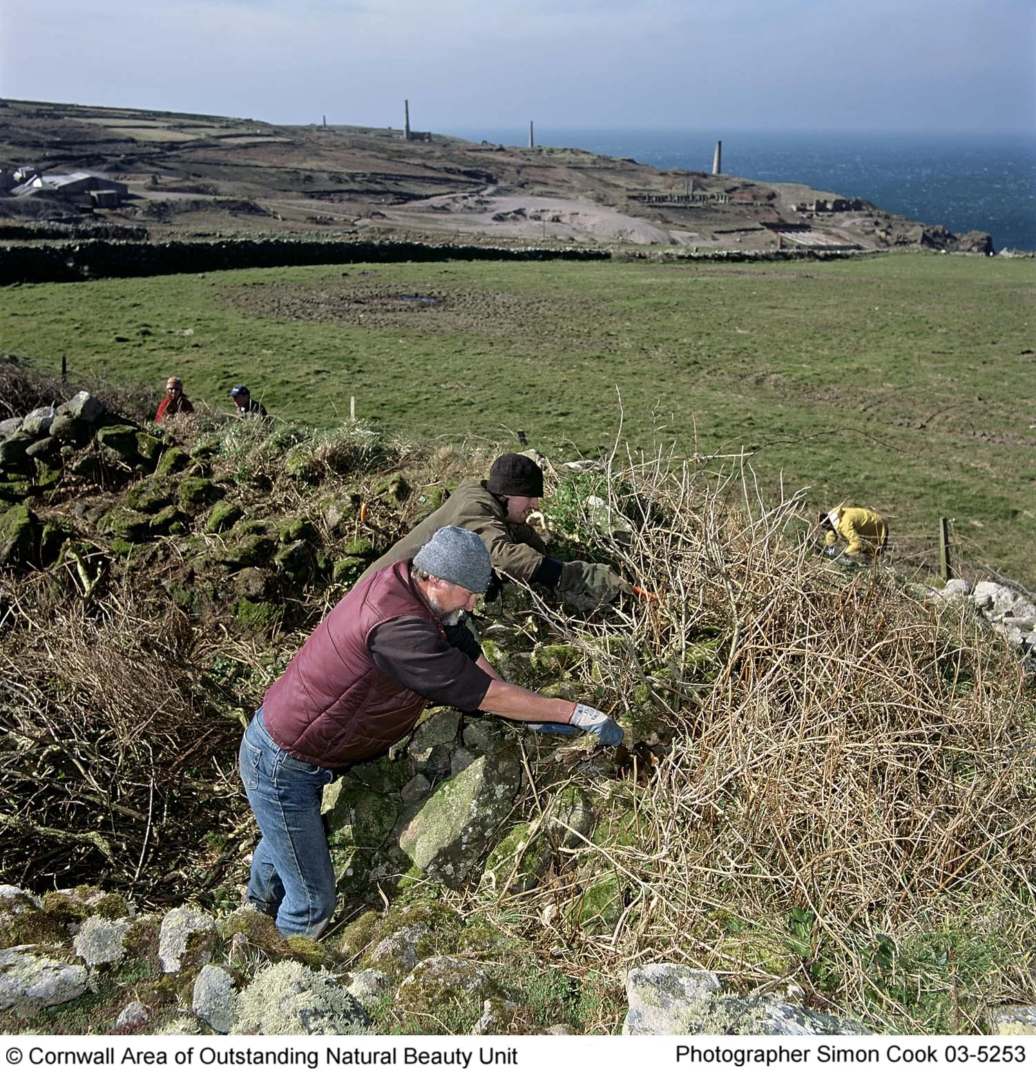 07 Botallack Hedge Boundary Works 2.jpg