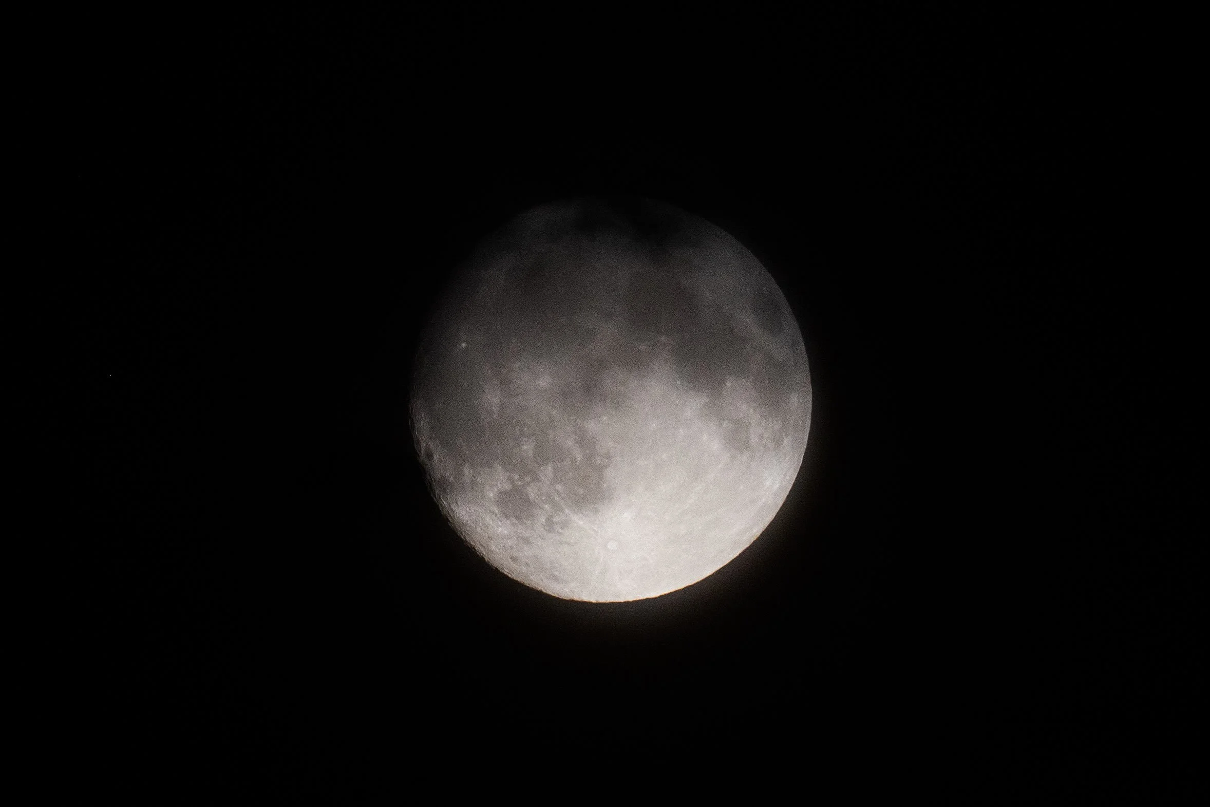 Grain / Corn / Lightning Moon
The full moon in August traditionally has many names, linking to the season and the land. These three are some of my favourite Celtic or Anglo Saxon names. I photographed the full moon this month from my garden. I didn&r