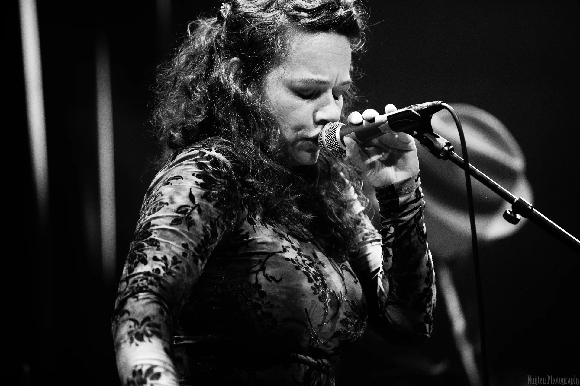 Meena Cryle & The Chris Fillmore Band