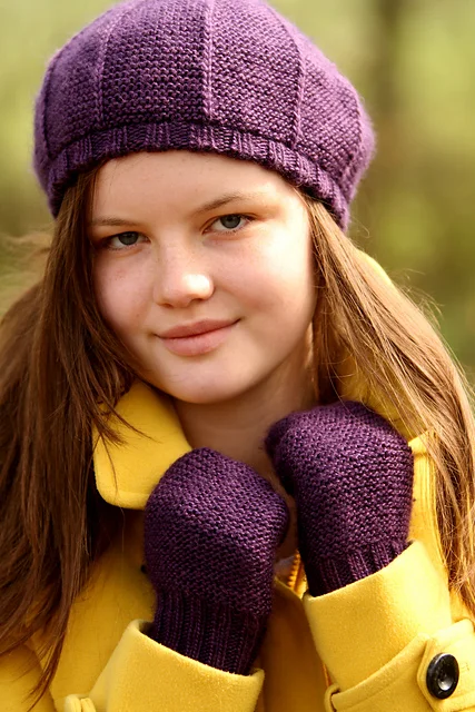 Hendred Hat and Mitts by Elly Doyle