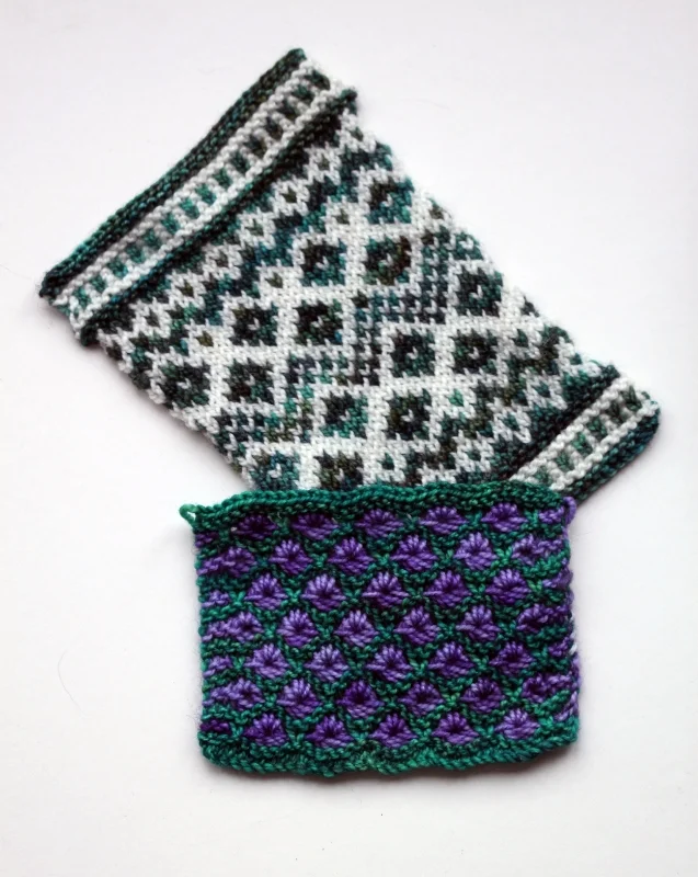 Fairisle swatch knitted in #605/Forest Green and undyed yarn, textured swatch knitted in #606/Sea Green and #610/Lavender Haze, both knitted on 3.25mm needles