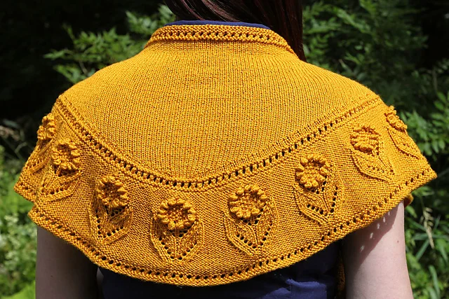 Summer Blooms Shawl by Amanda Clark  (image copyright Amanda Clark)