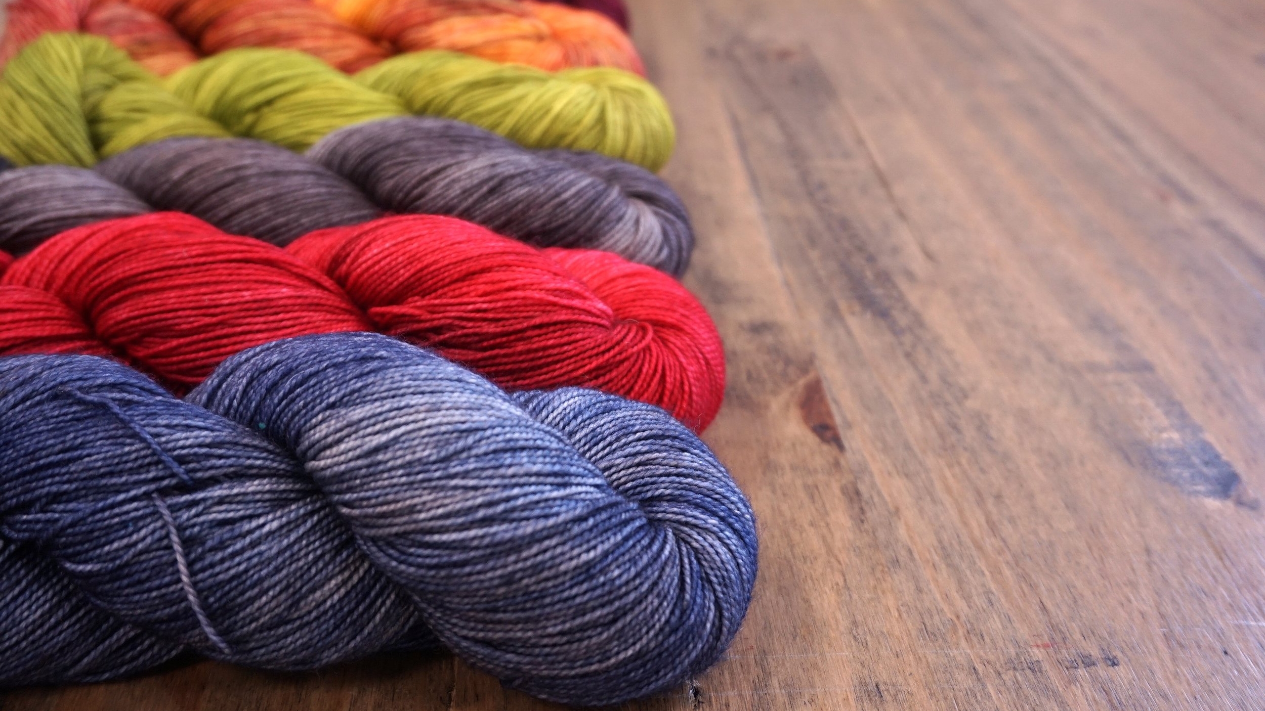 Viv 4ply logo_001.JPG