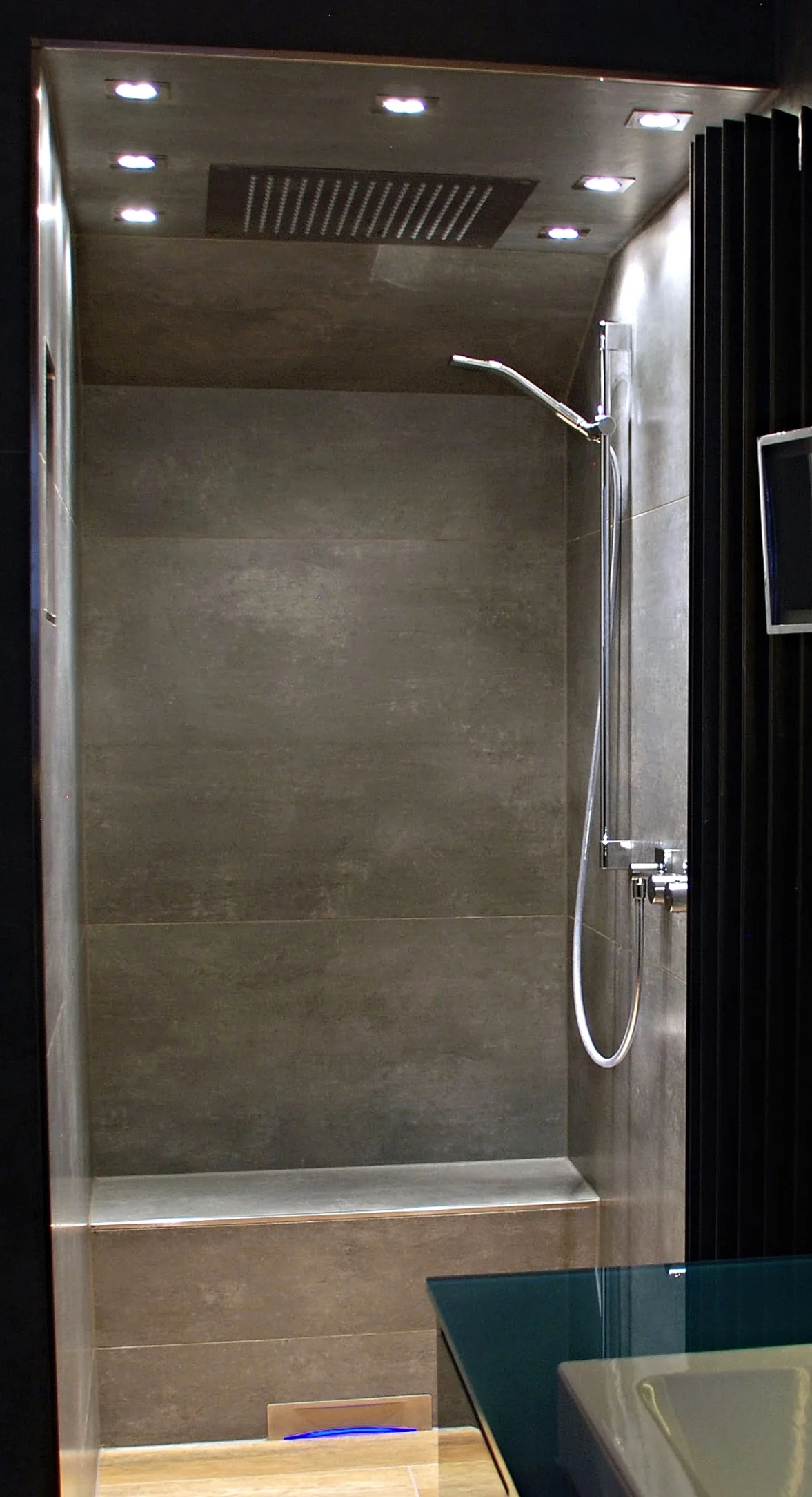 DSC_0048a germantilemaster.jpg