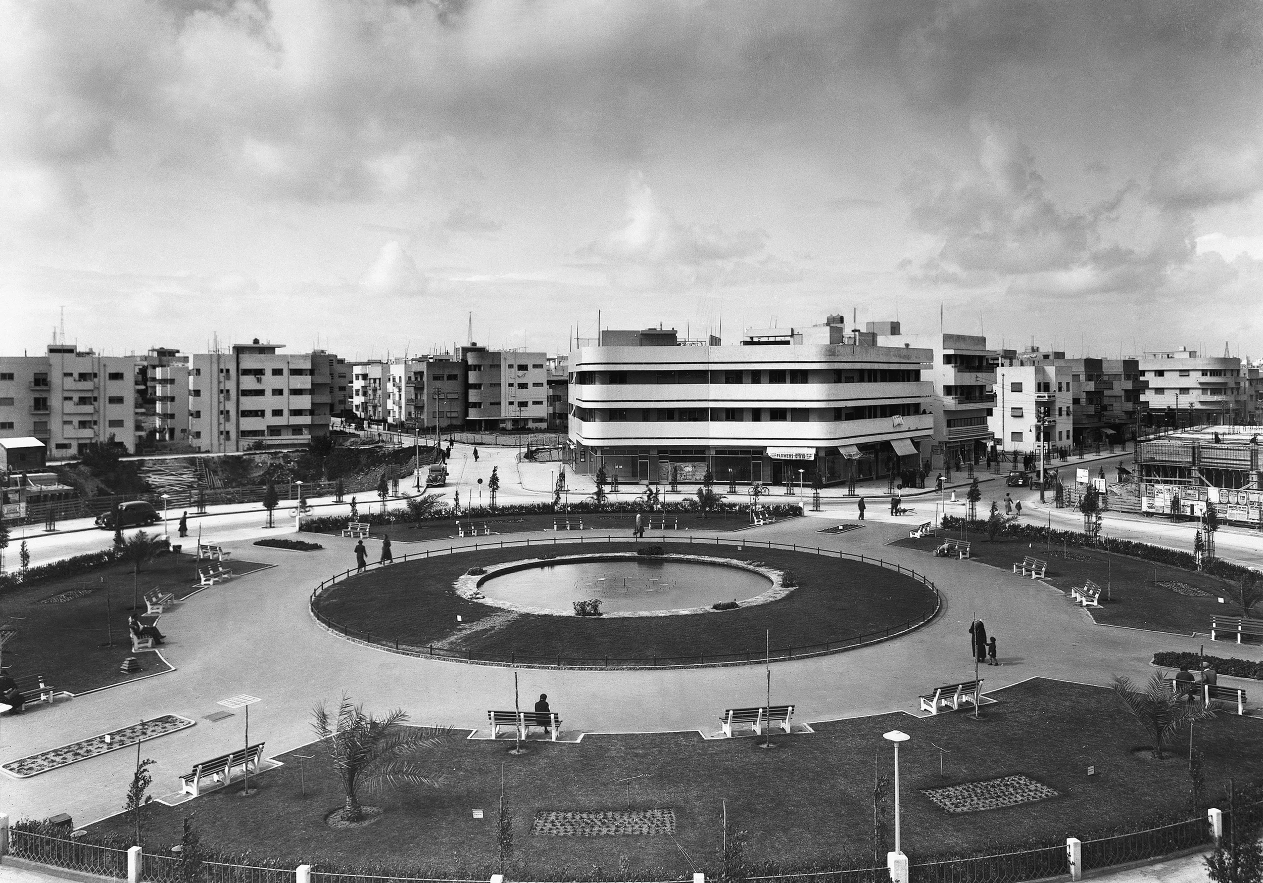 Social Construction : Modern Architecture in British Mandate Palestine