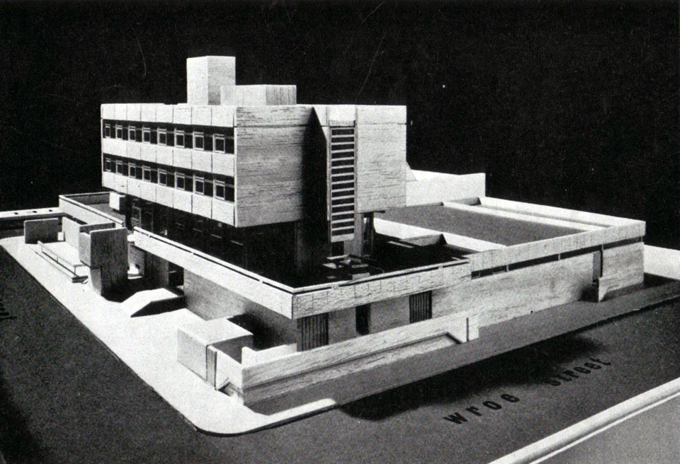model-001.jpg
