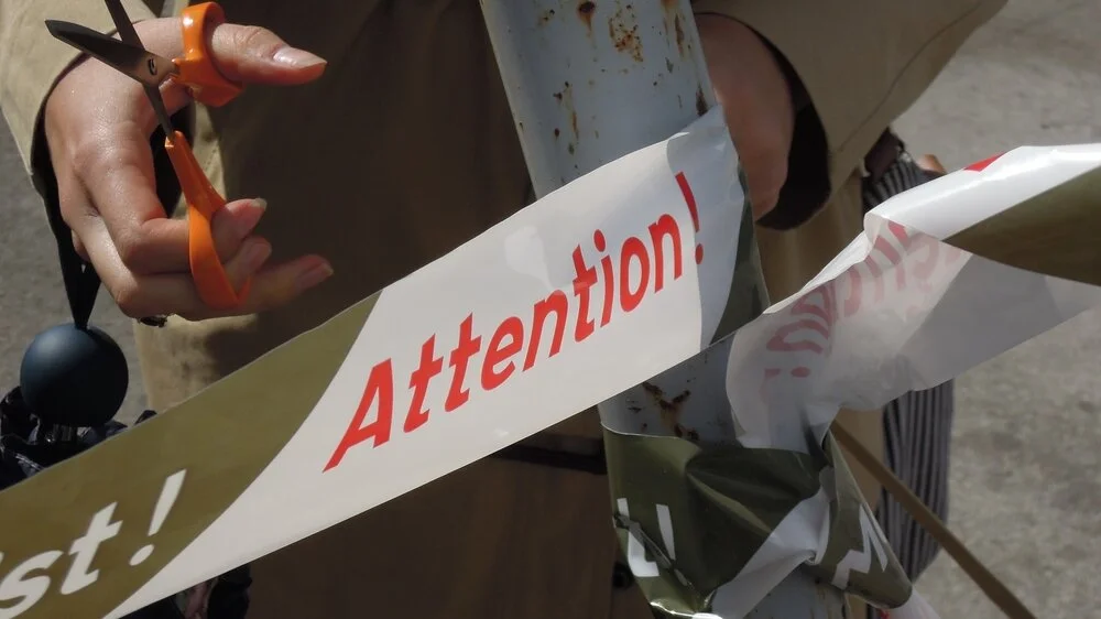 Attention+modernist+taping+2.JPG