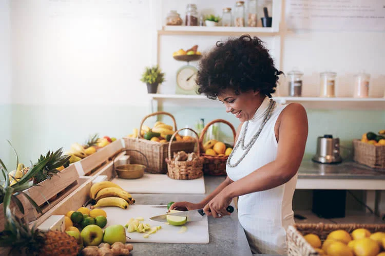woman slicing apples.jpg