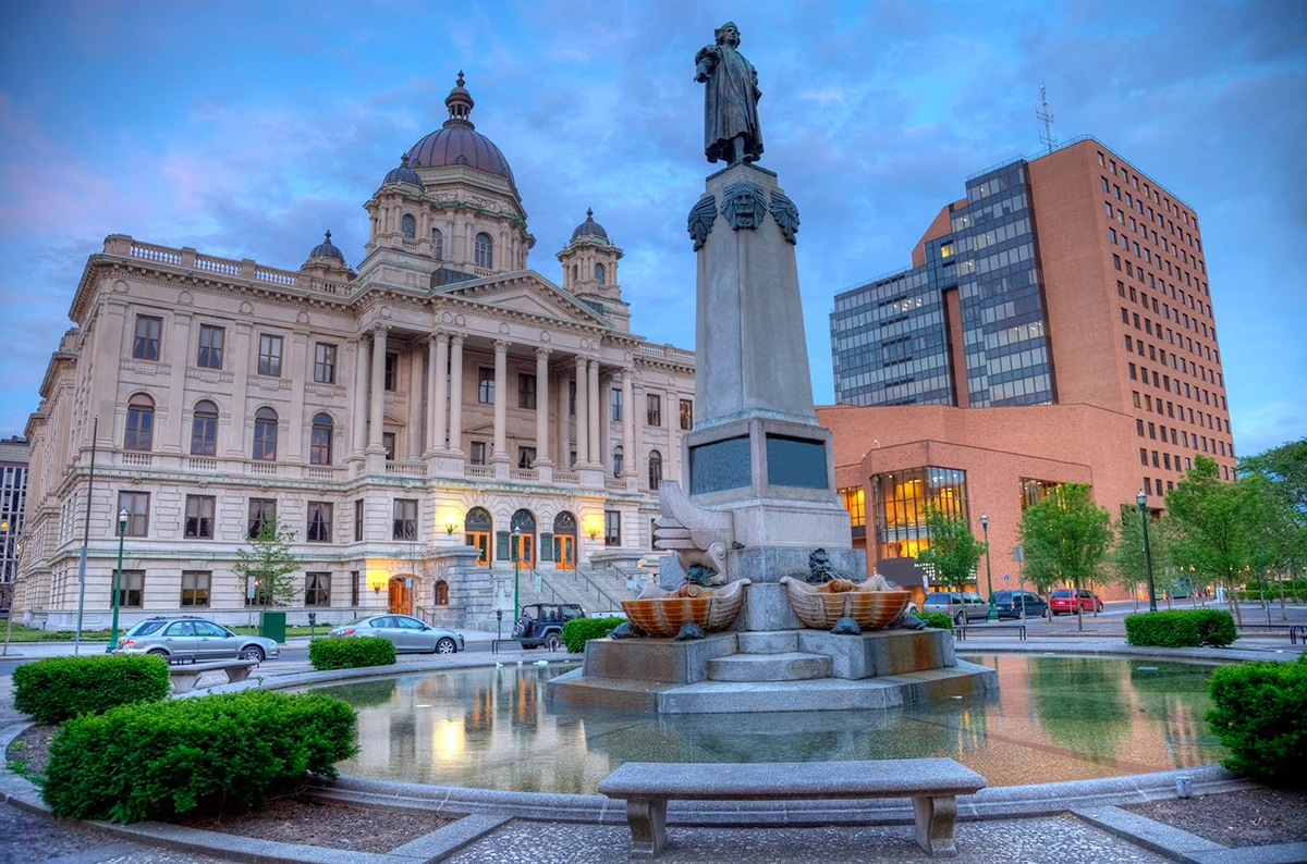 Syracuse_columbus.jpg