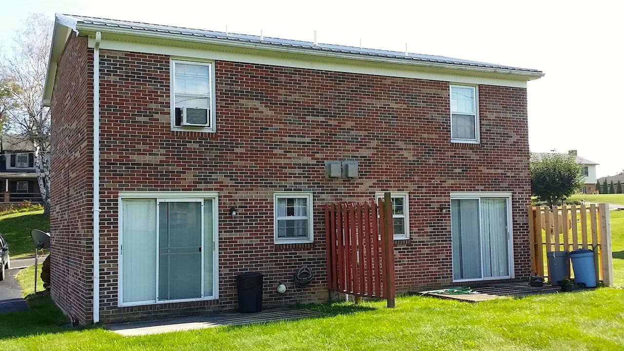 Exterior-4.jpg